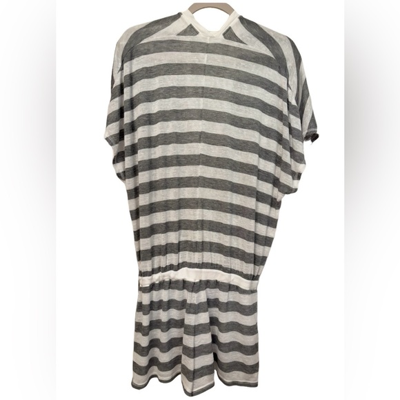Victoria’s Secret Gray & White Striped Romper Drawstring Size M Pockets Viscose - Picture 7 of 13